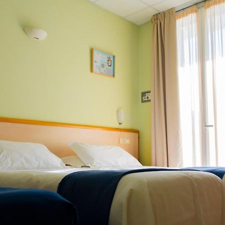 Hotel Delle Mimose ดิอาโนมารีนา ภายนอก รูปภาพ