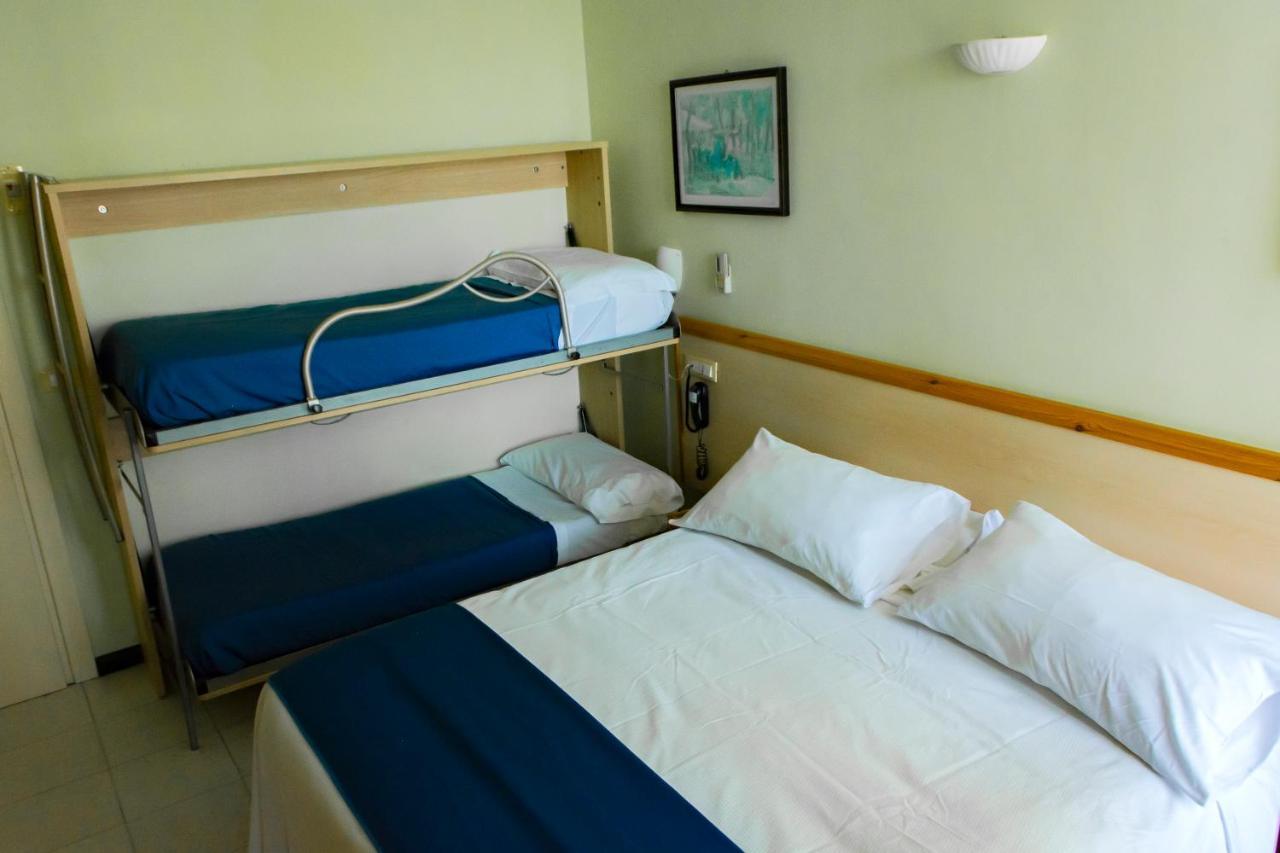 Hotel Delle Mimose ดิอาโนมารีนา ภายนอก รูปภาพ