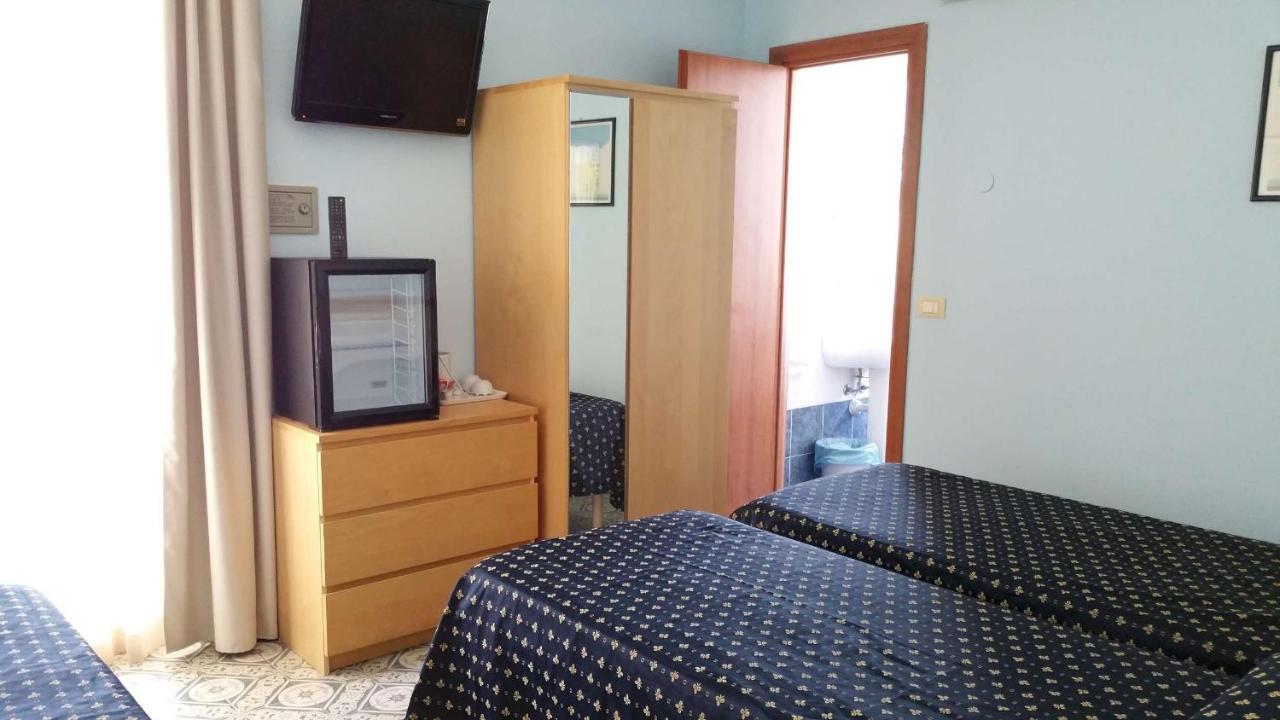 Hotel Delle Mimose ดิอาโนมารีนา ภายนอก รูปภาพ