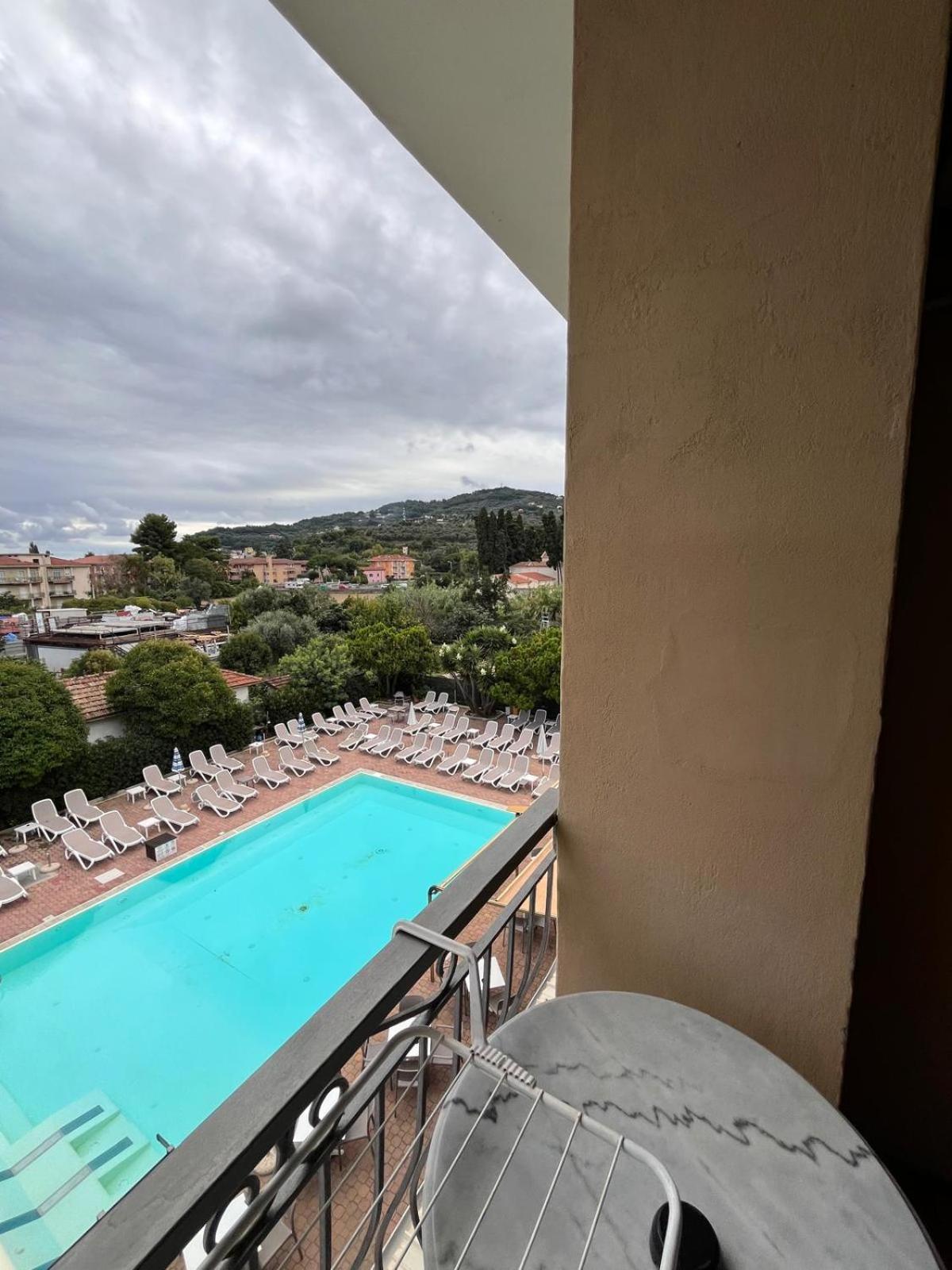 Hotel Delle Mimose ดิอาโนมารีนา ภายนอก รูปภาพ