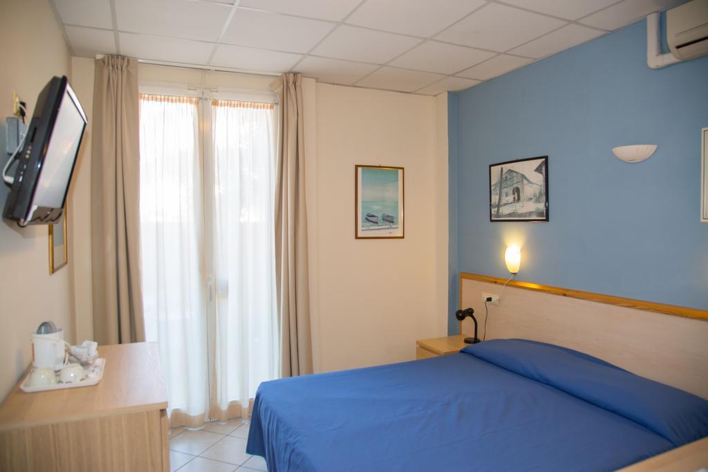 Hotel Delle Mimose ดิอาโนมารีนา ภายนอก รูปภาพ