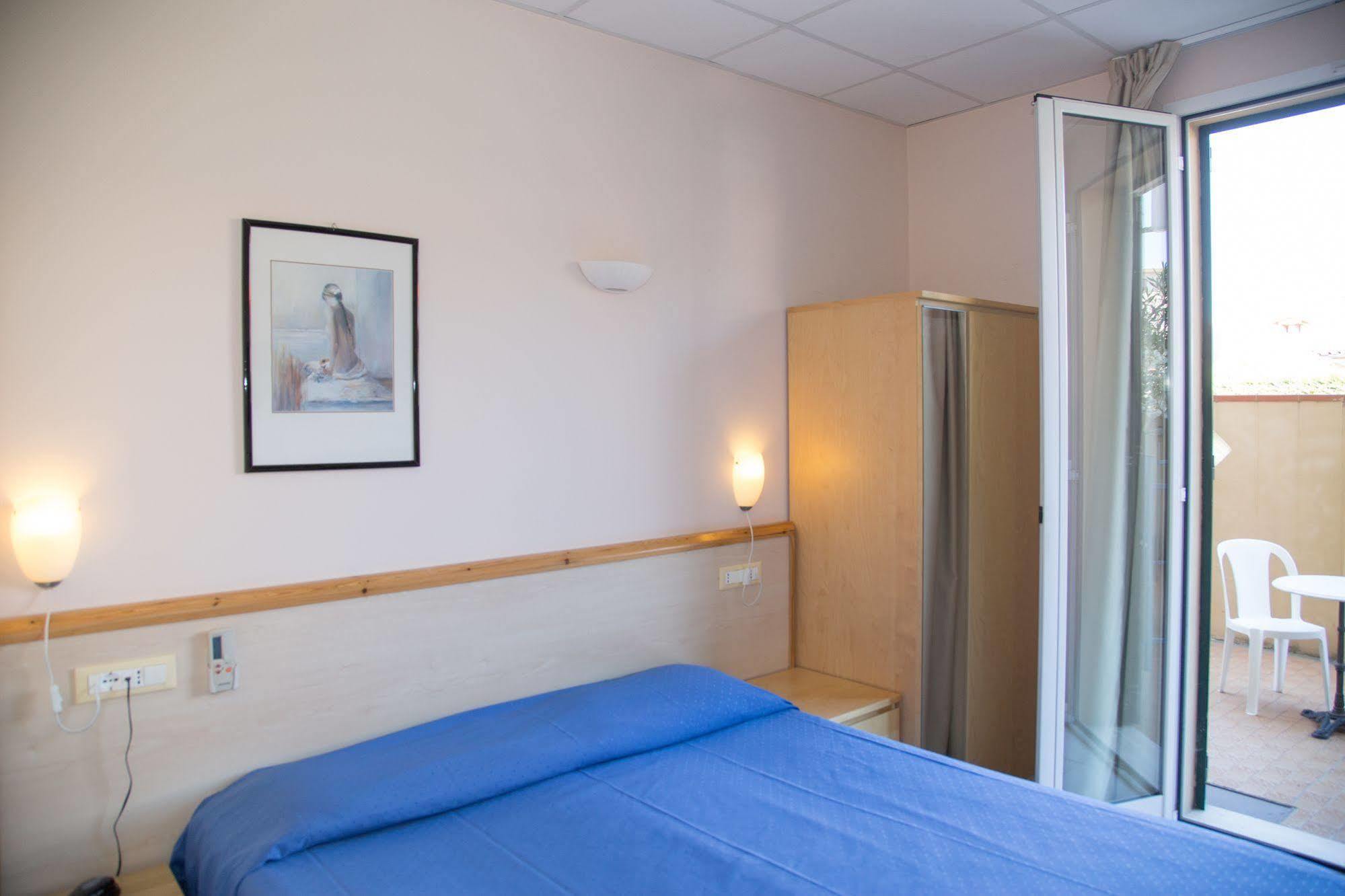 Hotel Delle Mimose ดิอาโนมารีนา ภายนอก รูปภาพ